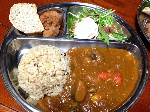 青空カレーとサラダ食べました!まちぜみ20番 スパイス講座! 青空カレーとサラダ食べました!まちぜみ20番 スパイス講座!