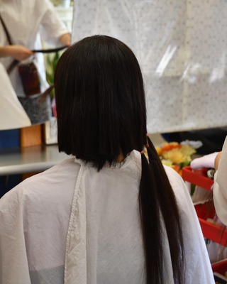 ヘアドネーションを行いました。 ヘアドネーションを行いました。
