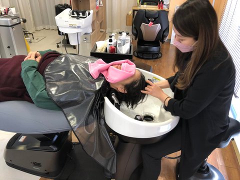 新しいヘッドスパブース導入のためのハンドリング講習を受けてきました! 新しいヘッドスパブース導入のためのハンドリング講習を受けてきました!
