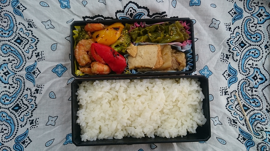 エビとブロッコリーの炒め物弁当 エビとブロッコリーの炒め物弁当