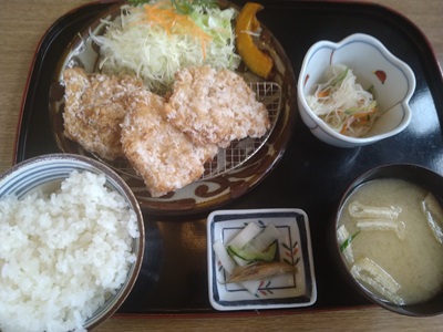 お食事処 山どり『とりから定食(小・三貫盛り)』 お食事処 山どり『とりから定食(小・三貫盛り)』