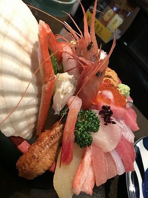 金沢市　山さん寿司。