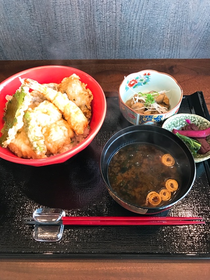 諏訪市「天ぷら料理店 安堵」