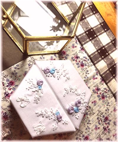刺繍のリングピロー 刺繍のリングピロー