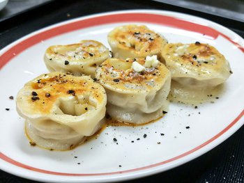 肉汁注意!ガリバタ餃子 肉汁注意!ガリバタ餃子
