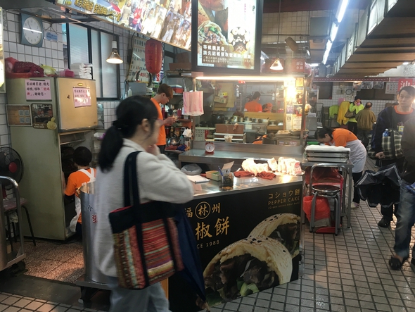 牛筋麺　紅焼牛肉麺（瑞芳美食廣場）