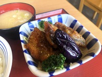 鰆と野菜の黒酢ソース　まいどおおきに高島城食堂