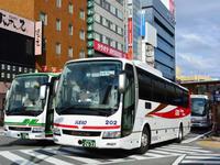 【京王電鉄バス】 本務車2台運行による新宿～長野線