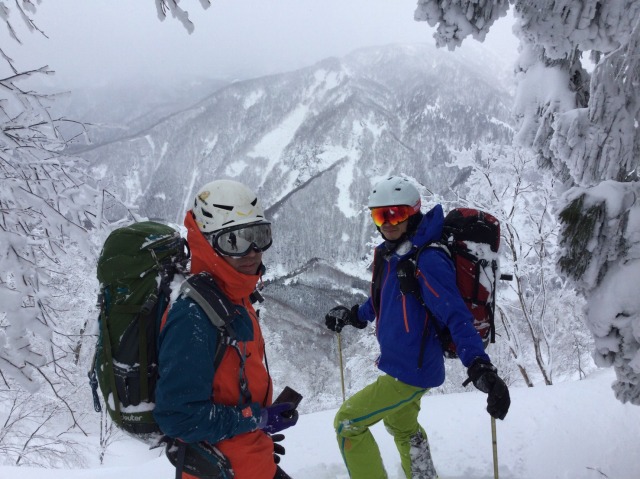 蒲原山で山スキー