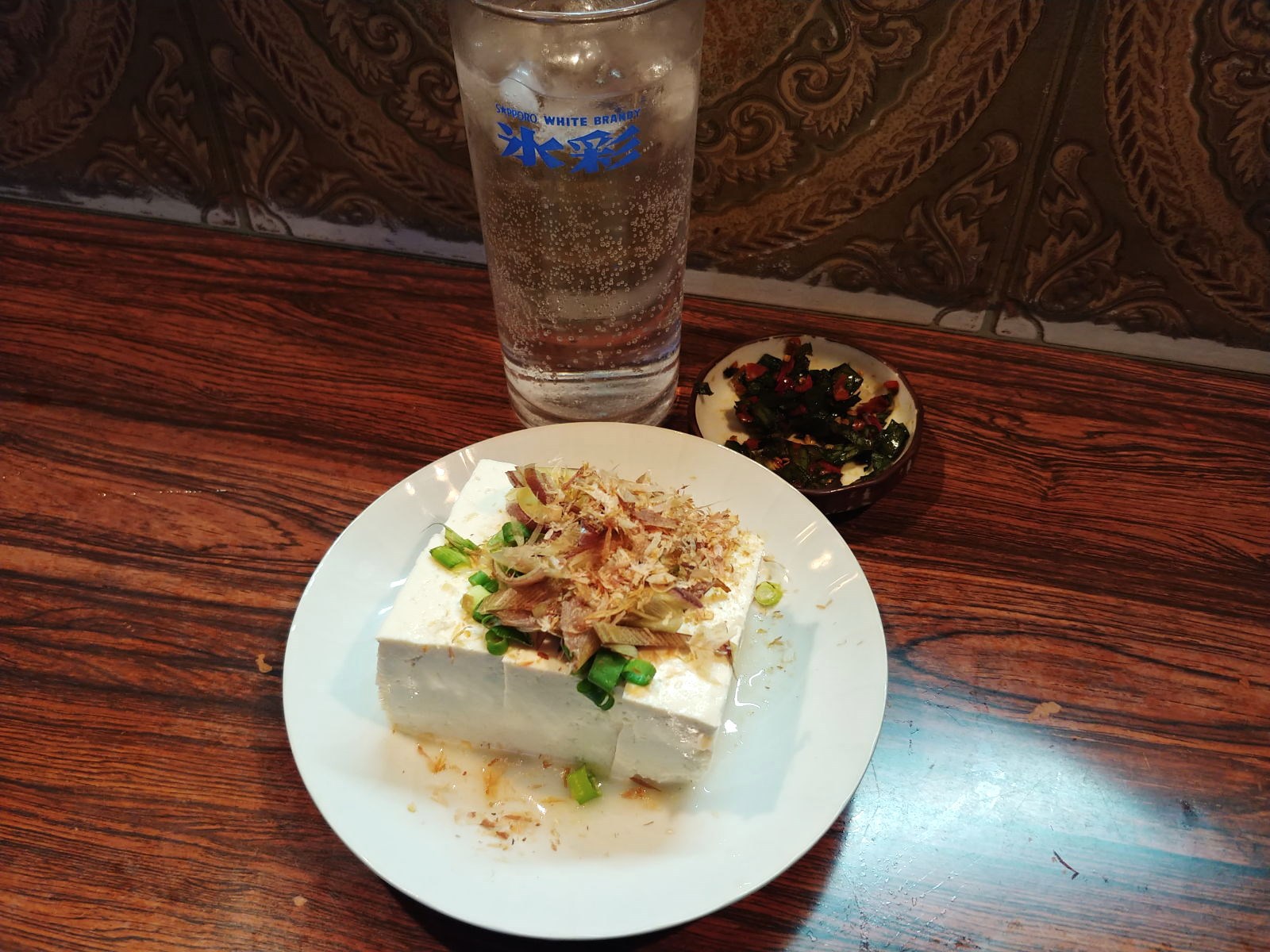 行者にんにく餃子&山菜天ぷら盛り合わせ @信州の深夜食堂大町市強面のうどん屋のオヤジグルメ 行者にんにく餃子&山菜天ぷら盛り合わせ @信州の深夜食堂大町市強面のうどん屋のオヤジグルメ