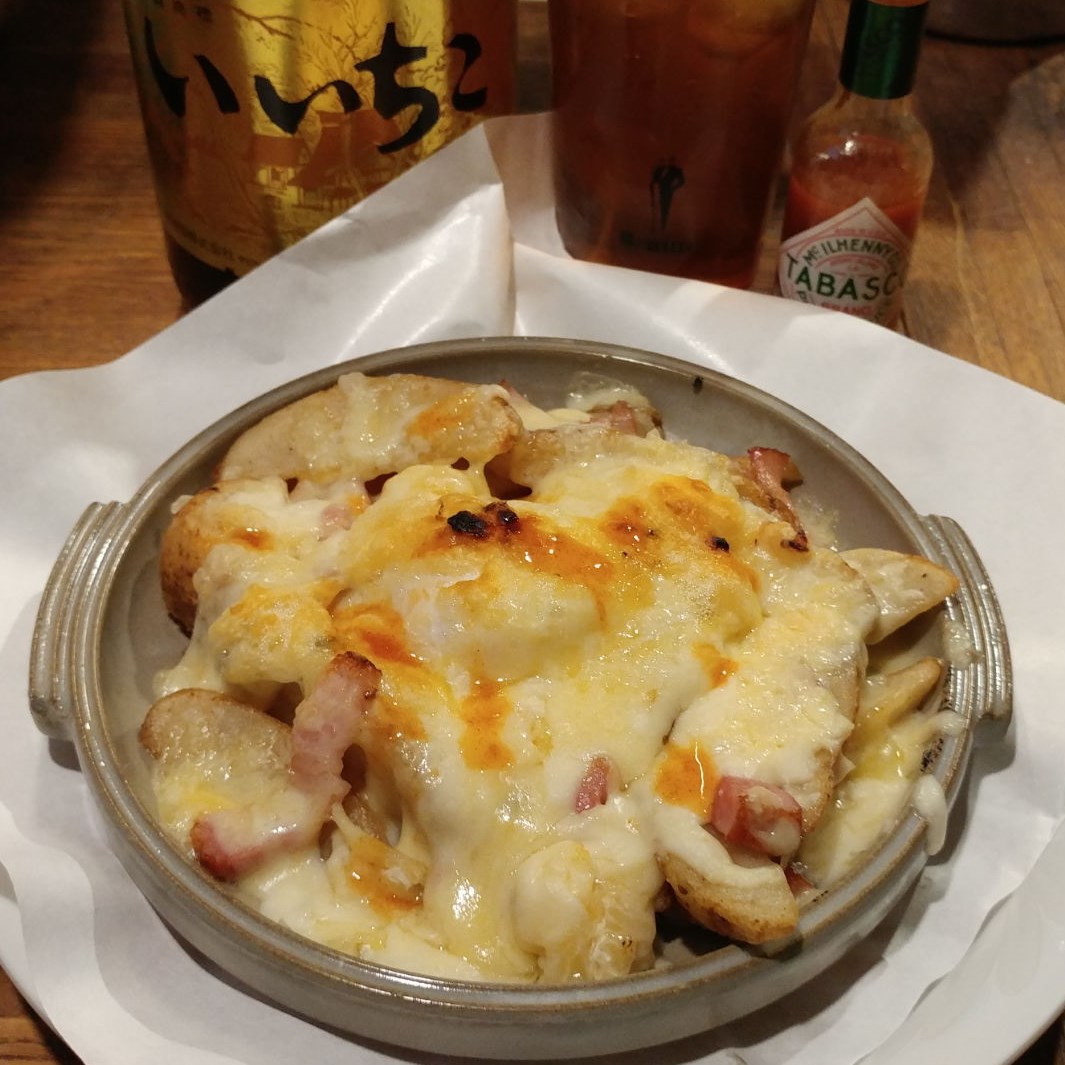 ベーコンとポテトのチーズ焼き 信州の続深夜食堂 スタンド割烹扇 @大町市超大盛り居酒屋グルメ ベーコンとポテトのチーズ焼き 信州の続深夜食堂 スタンド割烹扇 @大町市超大盛り居酒屋グルメ