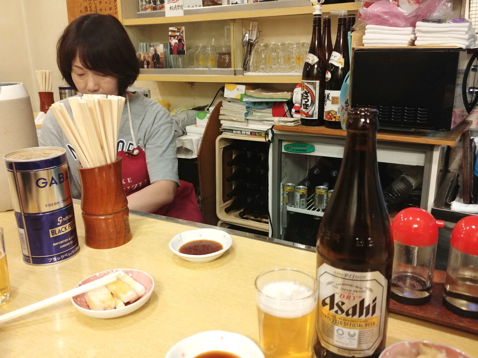 とり栄　呑べい御用達の深夜営業のラーメン屋さんで、またまたまたまたビール＆ギョーザ＆ワンタン！　@松本市グルメ