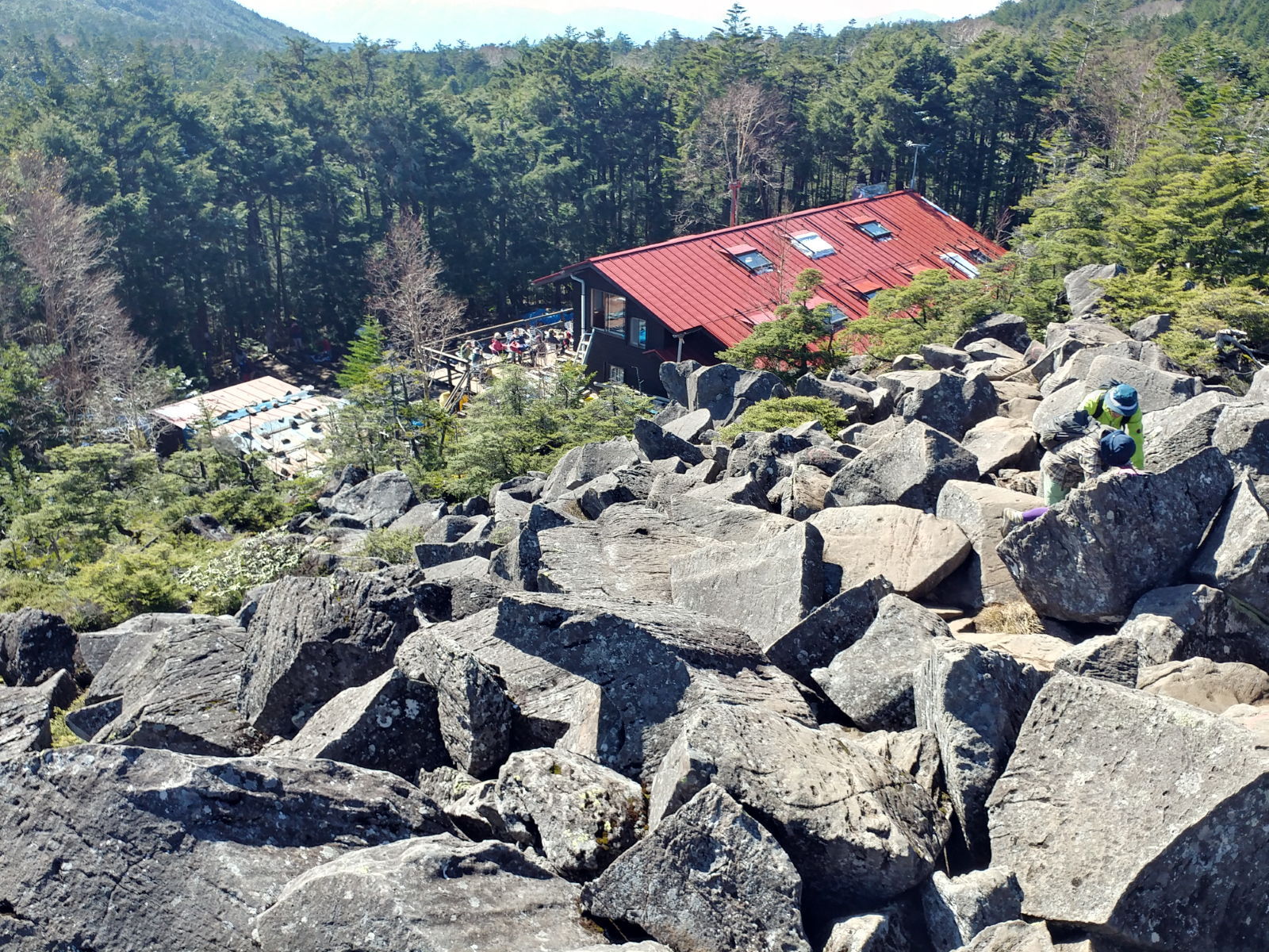高見石小屋名物揚げパン&きのこ汁 @北八ヶ岳登山&グルメ 高見石小屋名物揚げパン&きのこ汁 @北八ヶ岳登山&グルメ