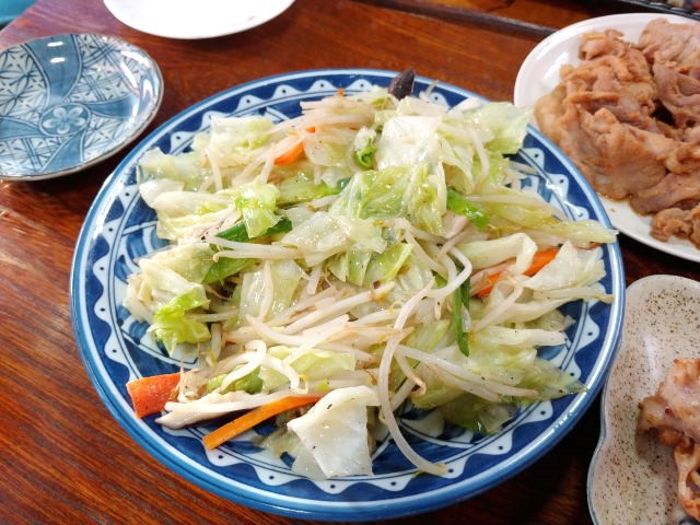 肉のひらさわコロッケ&2種のピザ @大町市にし川うどん持ち込みグルメ 肉のひらさわコロッケ&2種のピザ @大町市にし川うどん持ち込みグルメ