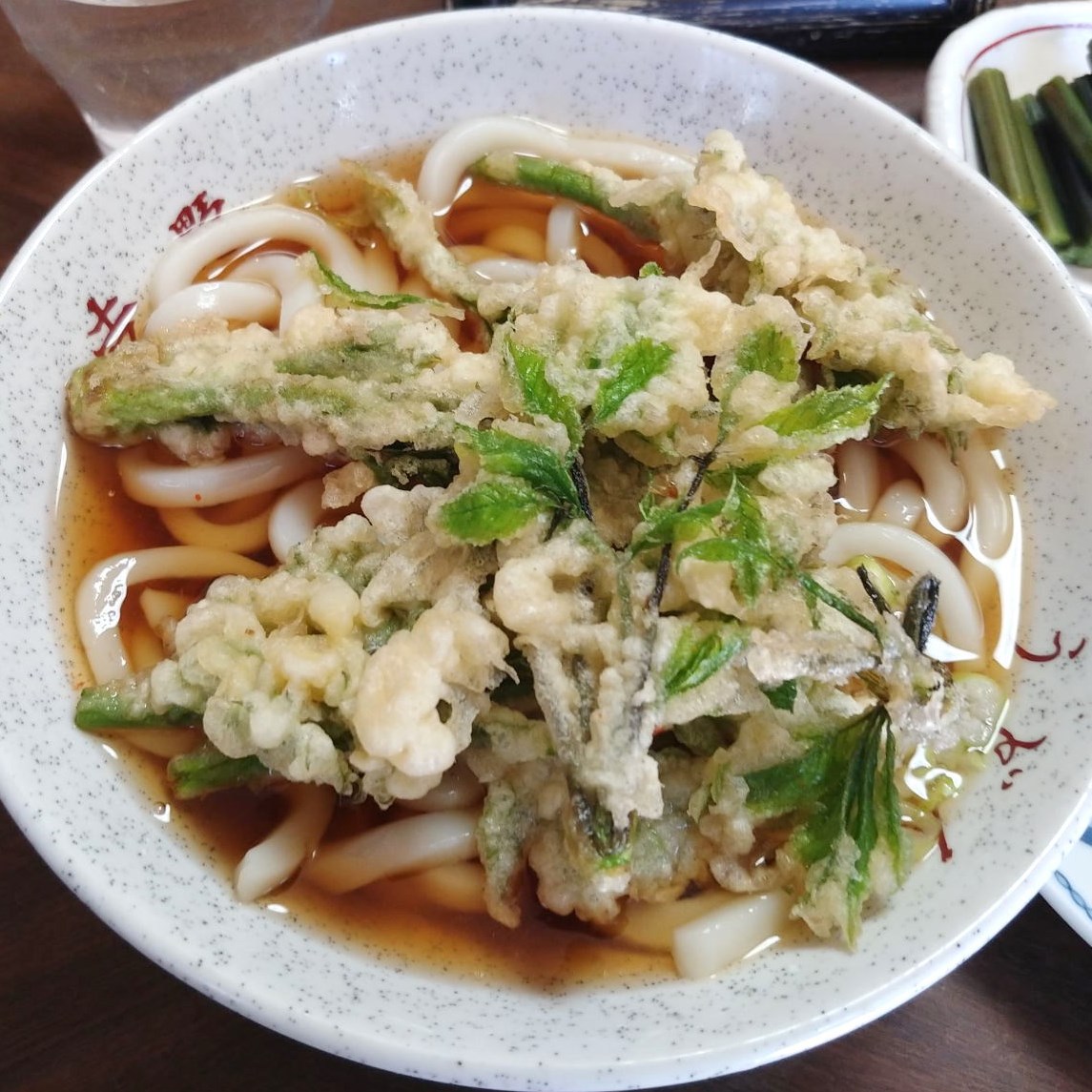 山菜天ぷらうどん よしの食堂 @大町市日の出町グルメ 山菜天ぷらうどん よしの食堂 @大町市日の出町グルメ