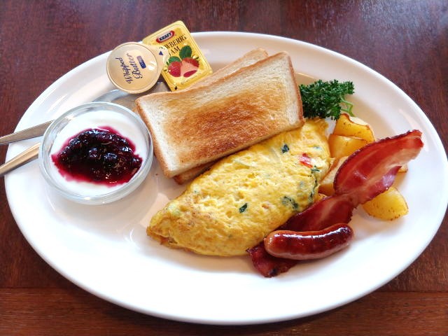 オムレツプレート（トースト） Omlet plate with toast　＠ロイヤルホスト松本渚店モーニング　