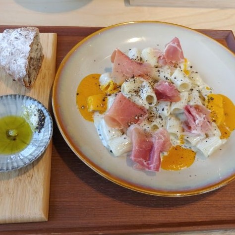 Restaurant 雪峰 リガーニと信州産ブルーチーズと生ハムマンゴーソース @LAND STATION HAKUBA Restaurant 雪峰 リガーニと信州産ブルーチーズと生ハムマンゴーソース @LAND STATION HAKUBA