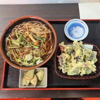 そば信　香茸の天ぷら＋山菜そば　＠長野市道の駅信州新町ランチグルメ