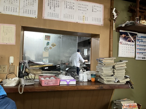 新宿食堂　糸魚川最後の秘店で食べる　「君知るや　真心つなぐ　新宿のおかめ蕎麦」
