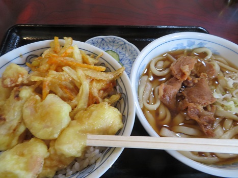 お食事処 栄『日替わり定食(天丼+肉うどん)』 お食事処 栄『日替わり定食(天丼+肉うどん)』