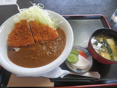 居酒屋 やすべえの家『カツカレー 居酒屋 やすべえの家『カツカレー