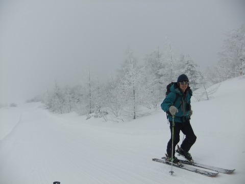 根子岳で山スキー