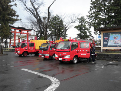 上田市消防団第15分団 今年度初の水出し訓練