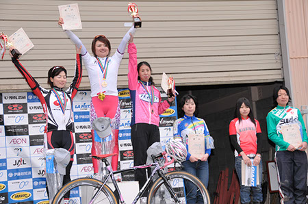 シクロクロス全日本選手権大会速報１女子