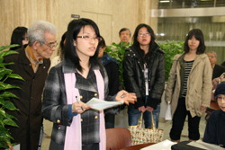 「浜岡原発は停止を」高校生ら中電に署名 <毎日新聞>