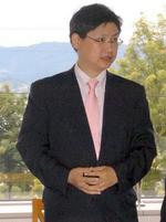 若林環境相の息子の健太氏 読売新聞より