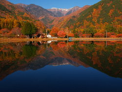 駒ヶ根高原の紅葉 駒ヶ根観光協会HPより