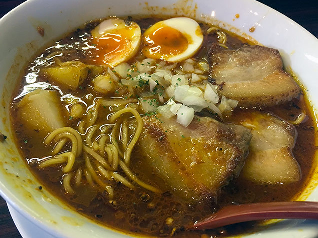 燕黒 スパイシーカレーラーメン 松本市 燕黒