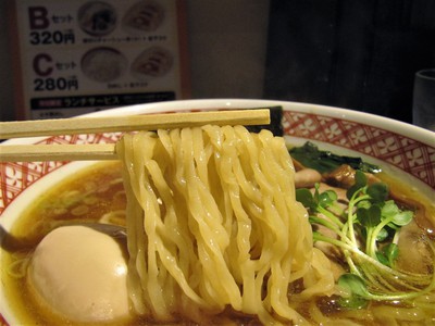 麺肴ひづき　高加水麺のアゴ出汁清湯ラーメン＠松本市
