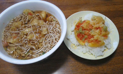 カップ天ぷら蕎麦ライス