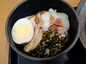 月曜日のゆで太郎は「チャーシュー高菜丼セット」