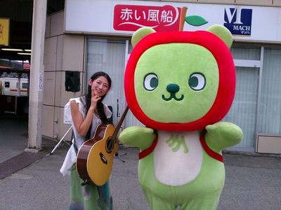 飛騨・高山駅前で路上ライブ!