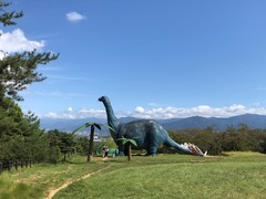 善光寺平を見下ろすアパトサウルス…