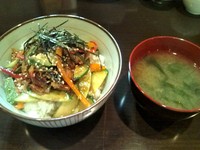とんちゃん焼ＶＩＶＡ ウナギと夏野菜のさっぱり丼