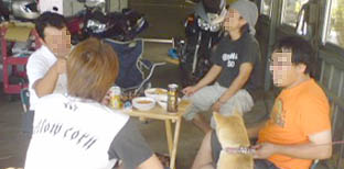 【仲間と集いて酒を飲む。これ以上の『楽』は無し】