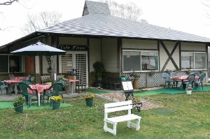 戸隠牧場・ふれあい小動物園にある「café Fleurir」