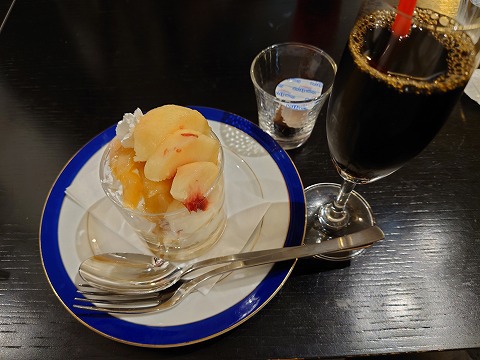 川中島駅前cafe 和　白桃パフェ+水出しコーヒー
