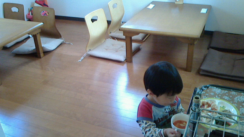 11時半より営業しまぁす♪昨日に引き続き今日も訳ありピザ出てます。。。