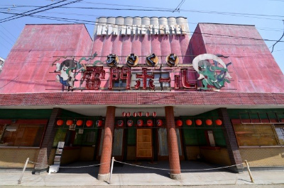 9/21噂・上田市の古い映画館が、地元出身の監督作品で久々の封切館として復活するって？！！