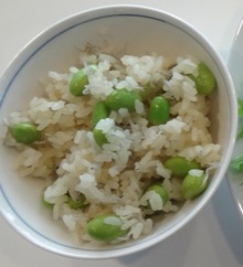 緑茶風味の枝豆ご飯