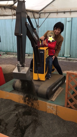 ショベルカー