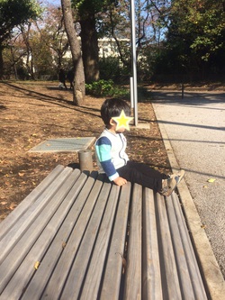 ベンチで
