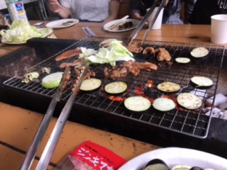 松井農園(小諸市)での楽しいBBQ!☆ボランティアのりんごちゃん感想 (^^) 松井農園(小諸市)での楽しいBBQ!☆ボランティアのりんごちゃん感想 (^^)