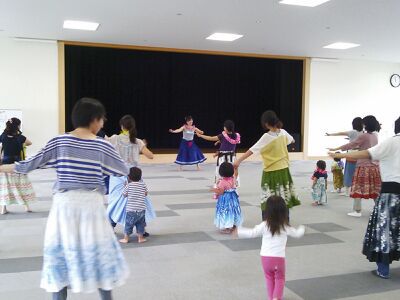 『親子でわくわくフラダンス♪』 『親子でわくわくフラダンス♪』