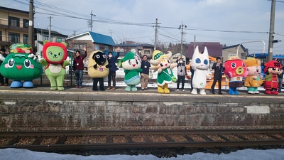 ろくもんせん列車に乗車してきました♪ ろくもんせん列車に乗車してきました♪