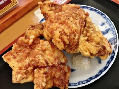 青椒肉絲飯とデカ唐揚げ ～ 喜多郎 松本店